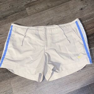 Vintage Nike Women’s Hiking/Active Drawstring Board Shorts Beige Size Large